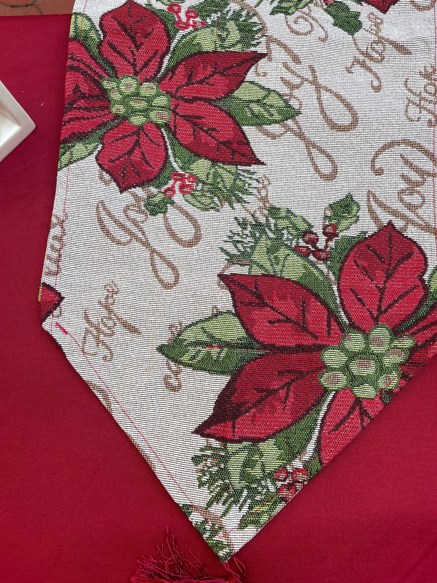 Poinsettia Floral Runner