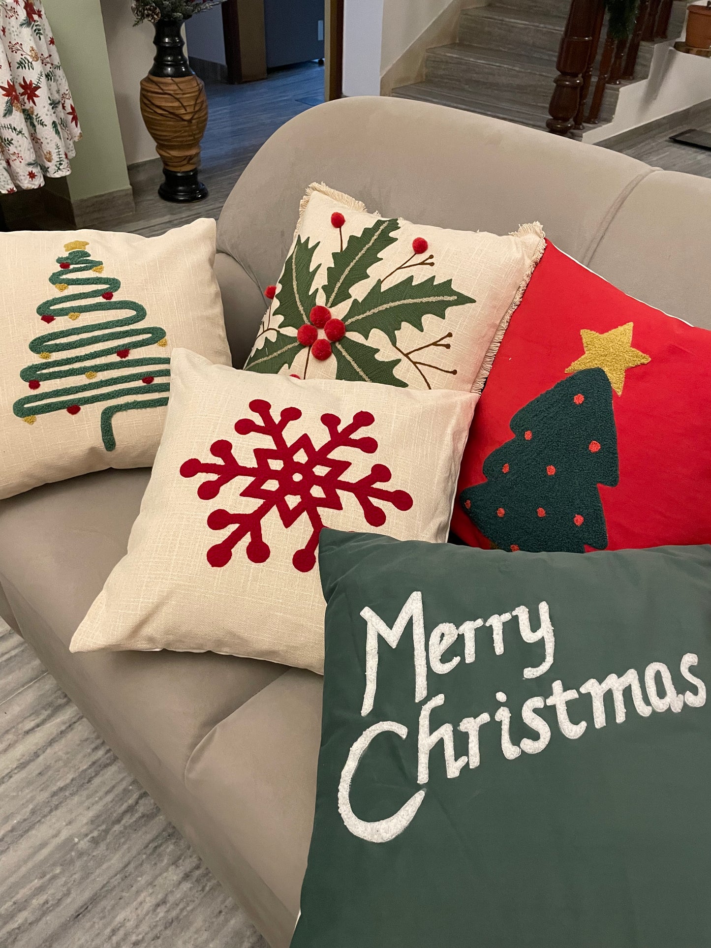 Set 0f 5 Christmas Themed Cushion Covers