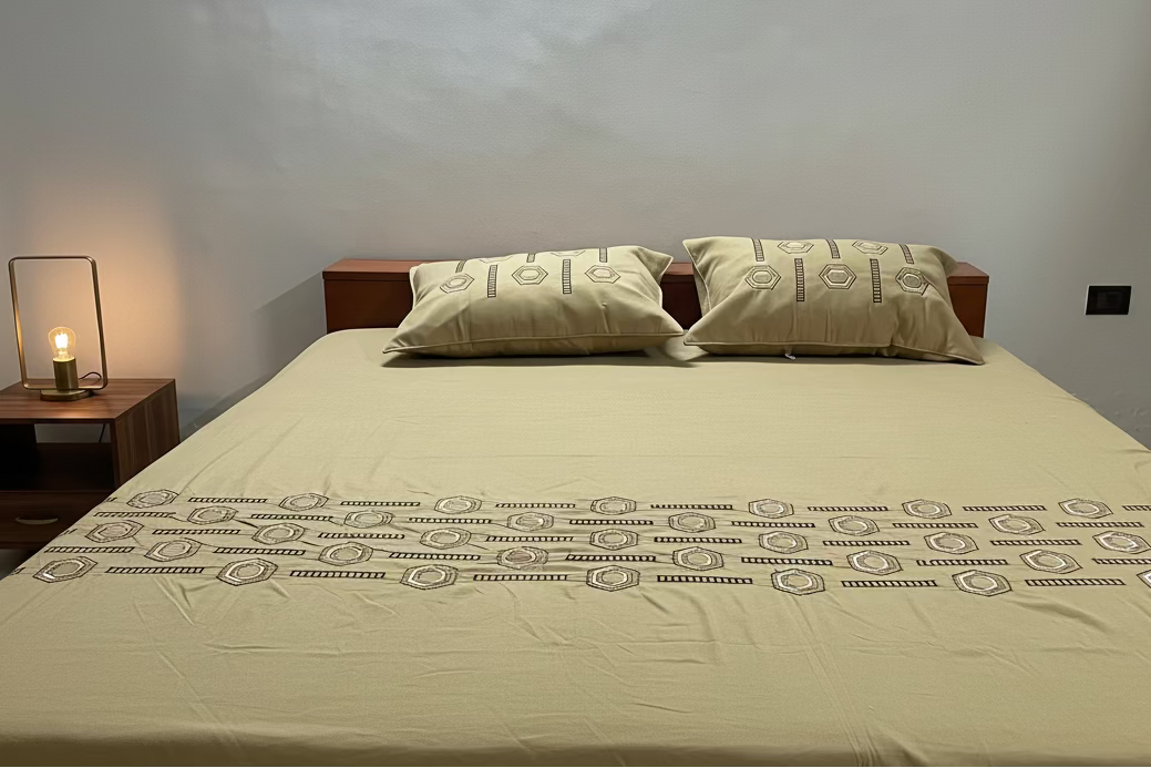 Golden Abstract Emboridered - Bedcover + 2 quilted pillow covers