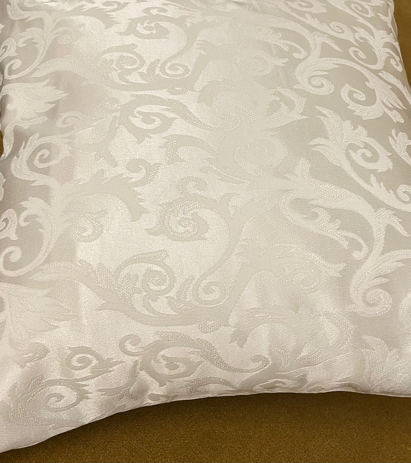 Offwhite  Self-Printed Satin Runner and 2 Cushion Covers