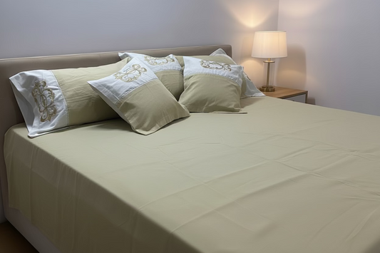 Golden Glace- 5 piece bedsheet set