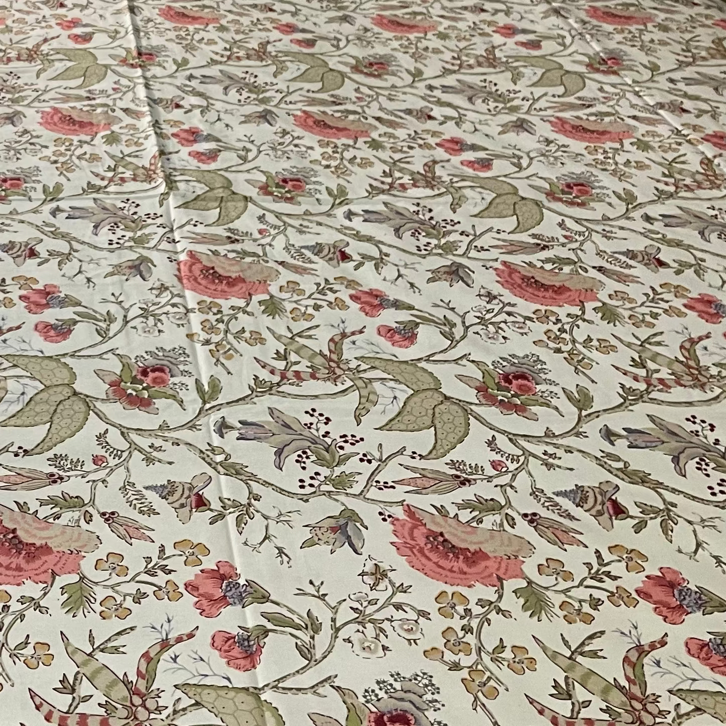 Peach Meadow Bed sheet with 2 pillow covers