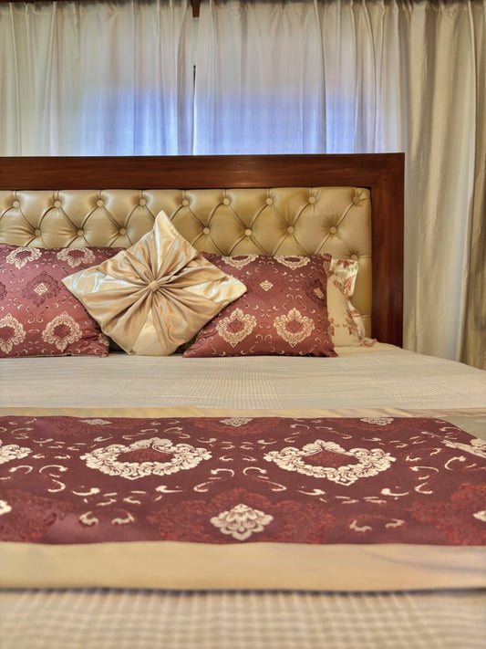 Jacquard-Satin Magenta shade Bedrunnner and cushion Cover