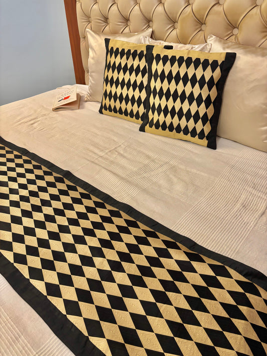 Jacquard-Geometric Print Black and Beige  Bedrunnner and cushion Cover Set